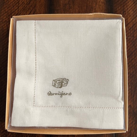 Williams Sonoma White Embroidered Linen Cocktail Napkins Set of 6 NIB - Picture 1 of 2